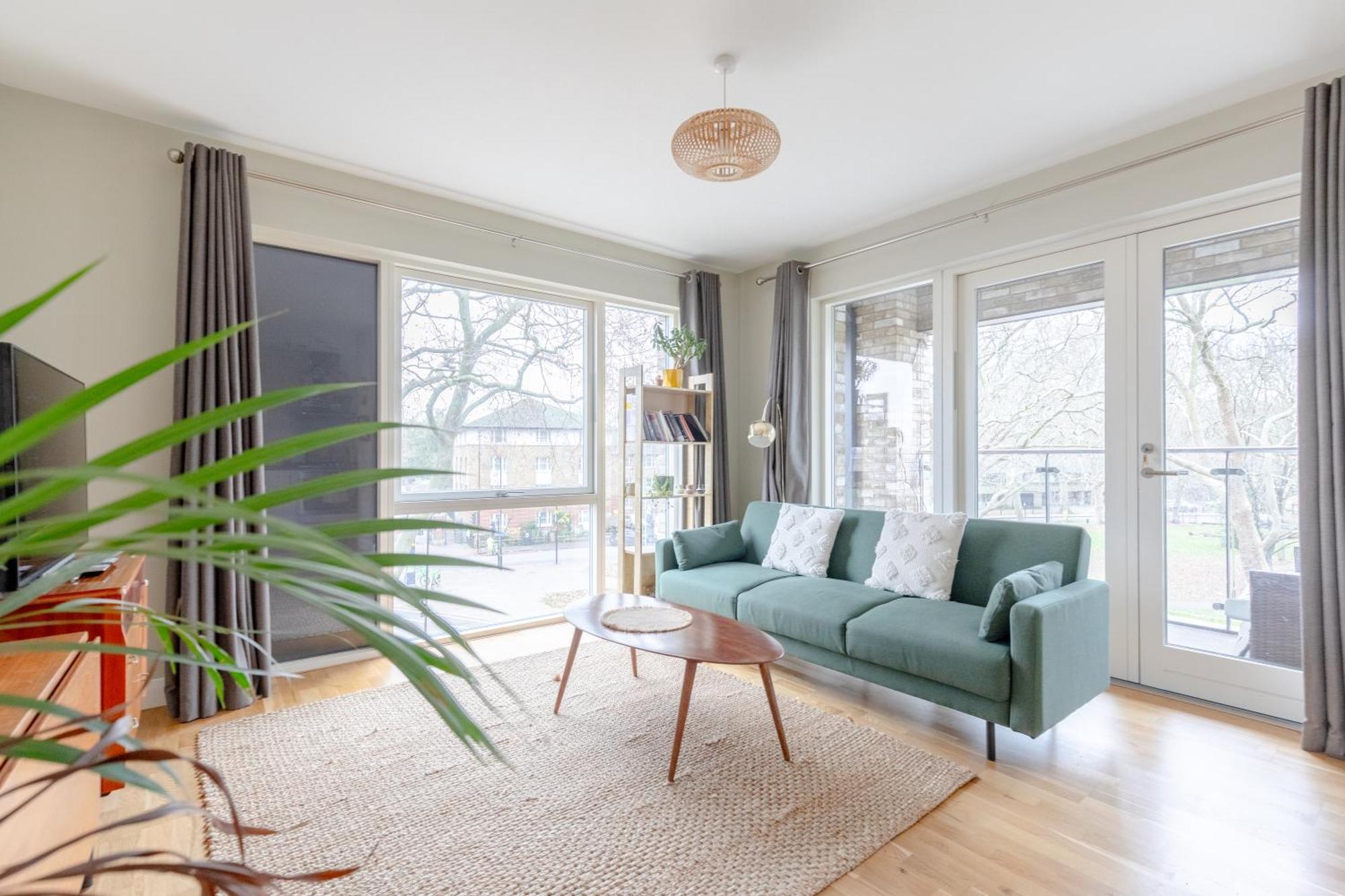 & Modern 1bd Flat With Balcony Hackney! Apartamento
